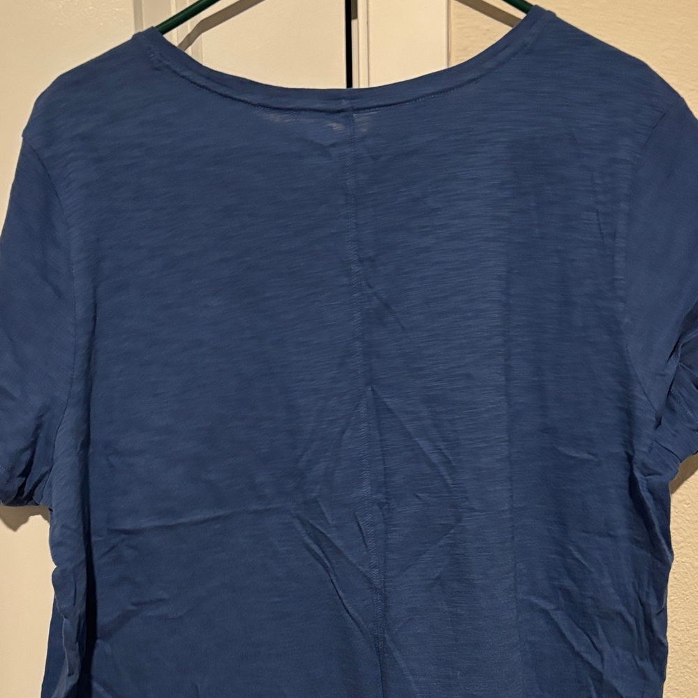 GAP Women's Navy Short Sleeve Tee - Picture 4 of 4